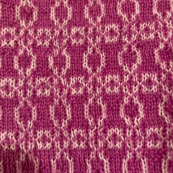 Beautiful Ivanhoe of Sweden Women’s Cardigan-style Sweater with single tie. - Picture 11 of 12